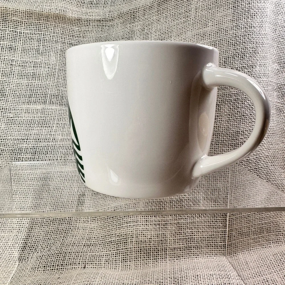 Starbucks Siren‎ Logo Coffee Mug 16.9 oz White Green 2017